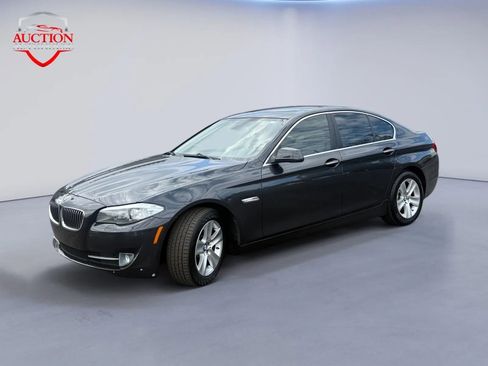 Used 2012 BMW 528i Sedan image 1