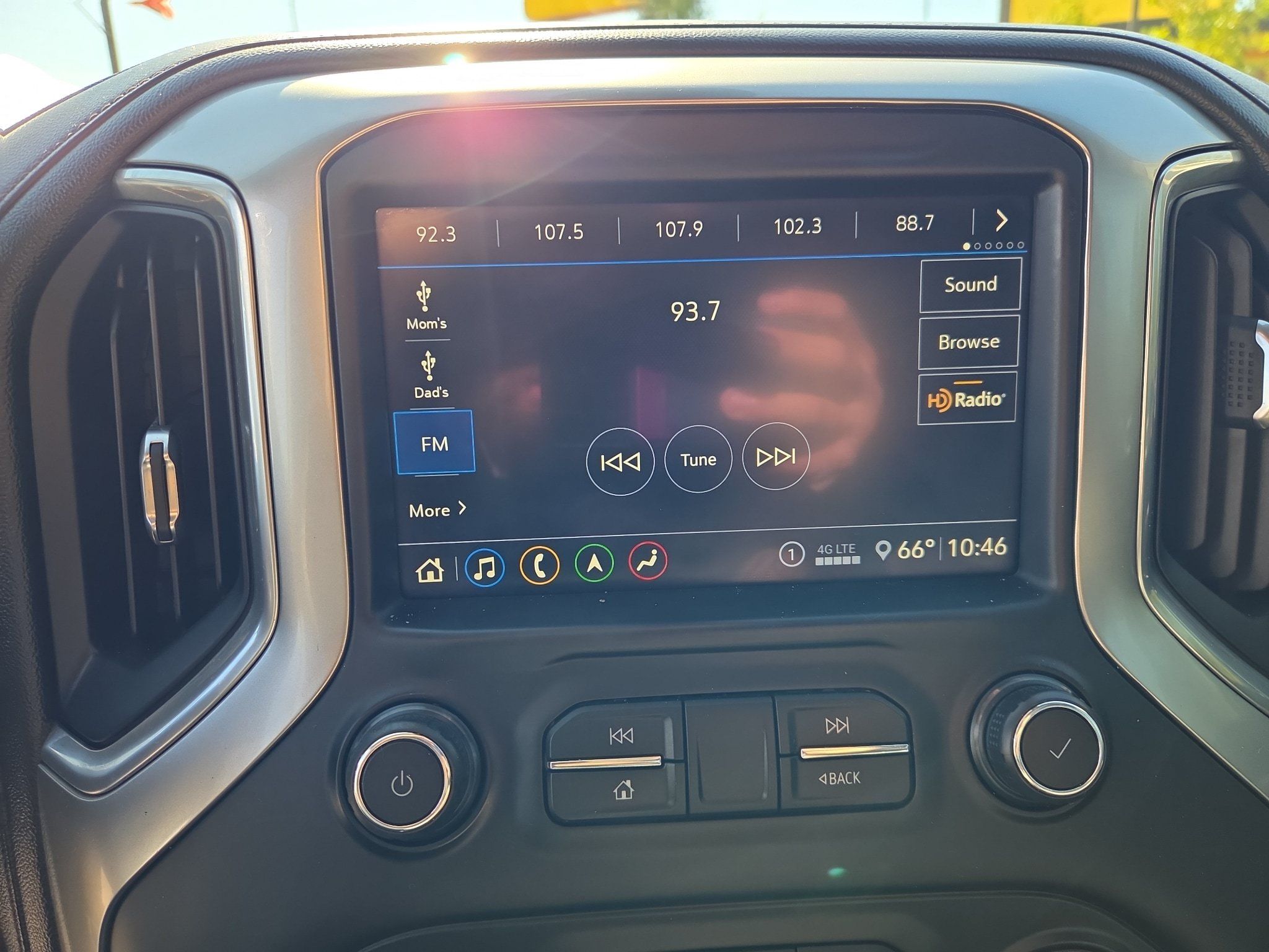 Used 2020 Chevrolet Silverado 2500 LTZ w/ LTZ Plus Package AWD/4WD image 32
