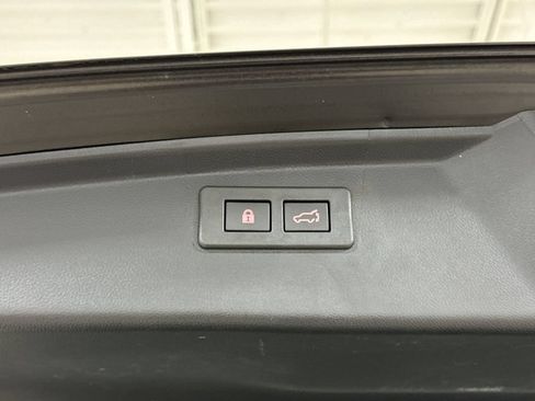 Used 2022 Subaru Outback Premium AWD/4WD image 29