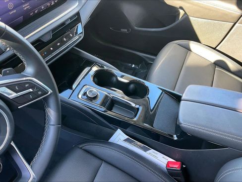 Used 2025 Buick Envision Preferred image 16