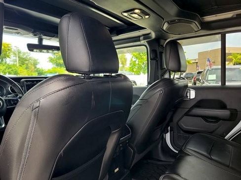 Used 2021 Jeep Wrangler Unlimited Sahara AWD/4WD image 14