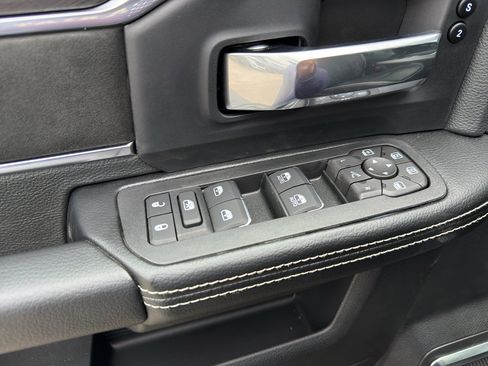 New 2026 RAM 2500 Laramie w/ Night Edition AWD/4WD image 12