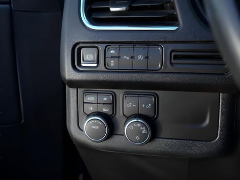 Used 2024 Chevrolet Tahoe LT image 35