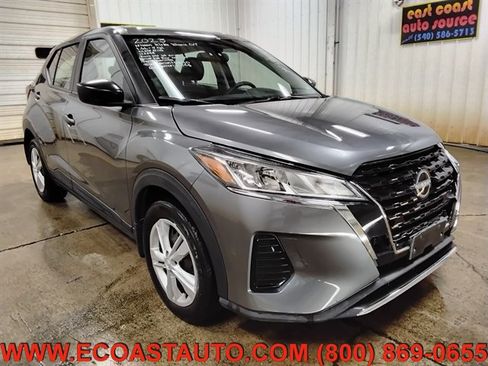 Used 2023 Nissan Kicks S FWD image 4