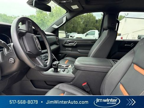 Used 2024 GMC Sierra 1500 AT4 w/ AT4 Preferred Package AWD/4WD image 11