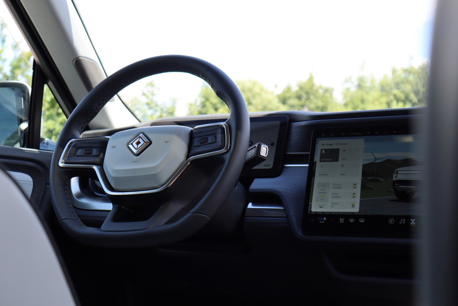 Used 2024 Rivian R1S Adventure Quad AWD/4WD image 25