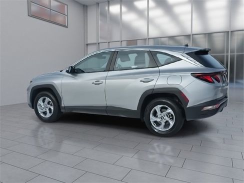 Used 2023 Hyundai Tucson SE image 6