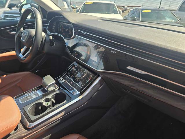 Used 2022 Audi Q8 Premium Plus AWD/4WD image 11