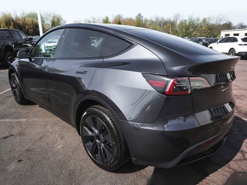 Used 2025 Tesla Model Y Long Range AWD/4WD image 4