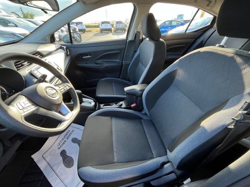 Used 2025 Nissan Versa SV FWD image 27