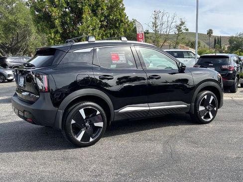 Certified 2025 Nissan Kicks SR FWD image 5