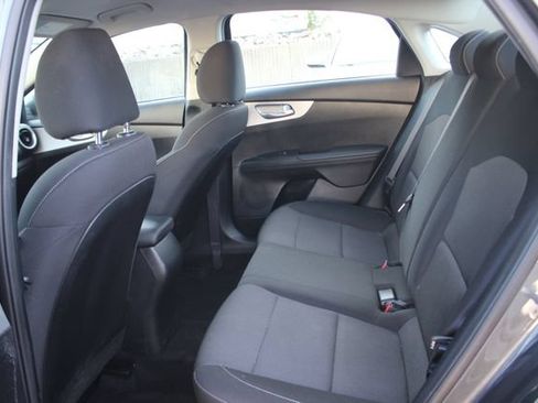 Used 2024 Kia Forte LXS w/ LXS Technology Package FWD image 22