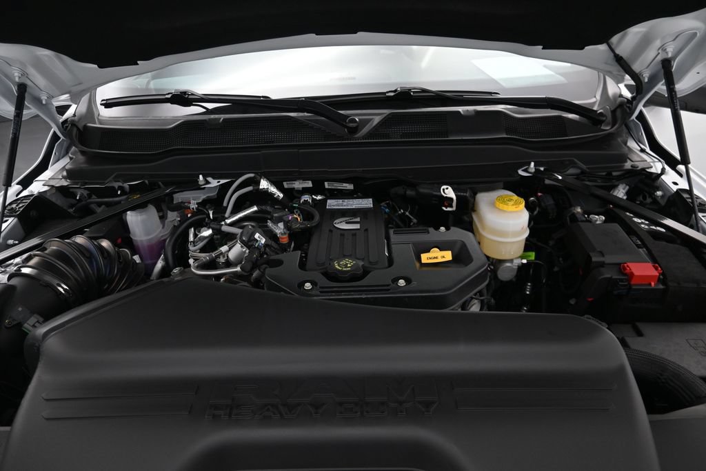 New 2026 RAM 3500 Big Horn AWD/4WD image 12