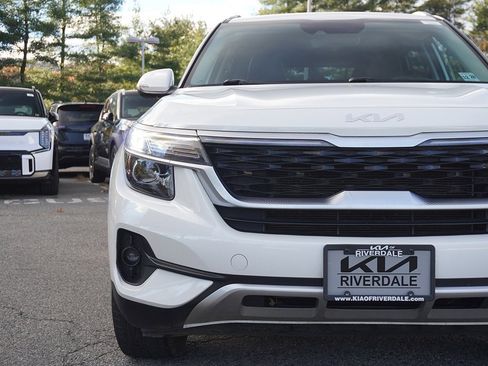 Used 2023 Kia Seltos S w/ Navigation Package image 14