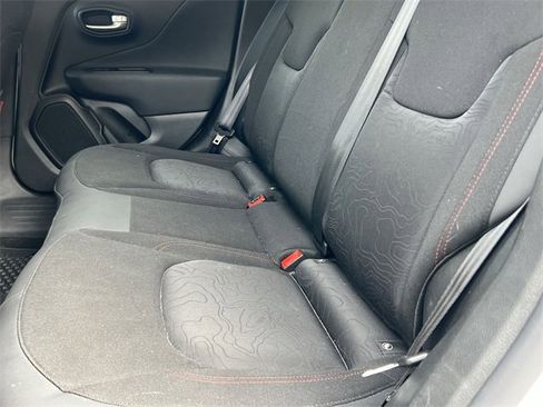 Used 2020 Jeep Renegade Trailhawk image 11