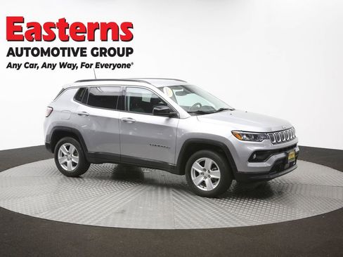 Used 2022 Jeep Compass Latitude w/ Convenience Group AWD/4WD image 47