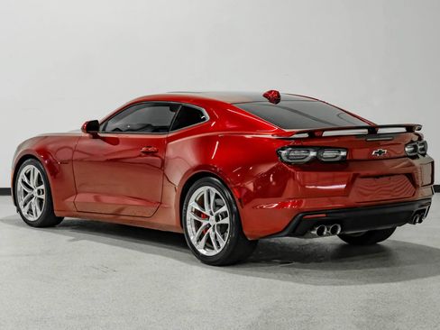 Used 2021 Chevrolet Camaro SS w/ Wild Cherry Design Package 2 RWD image 8