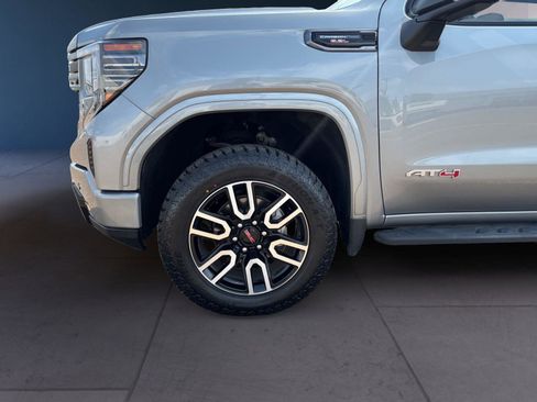 Used 2024 GMC Sierra 1500 AT4 w/ Technology Package AWD/4WD image 14