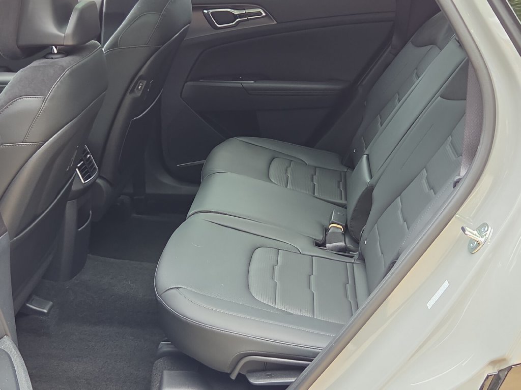 Used 2026 Kia Sportage SX FWD image 13