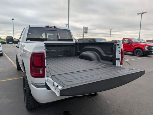 New 2026 RAM 2500 Big Horn AWD/4WD image 7