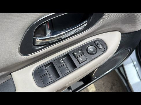 Used 2018 Honda HR-V EX image 8