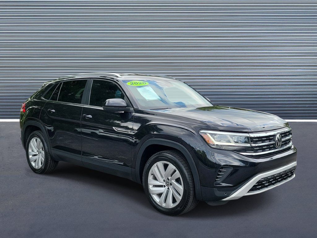 Used 2020 Volkswagen Atlas Cross Sport SE FWD image 2