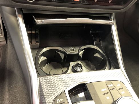 Used 2025 BMW 330i Sedan w/ M Sport Package image 35