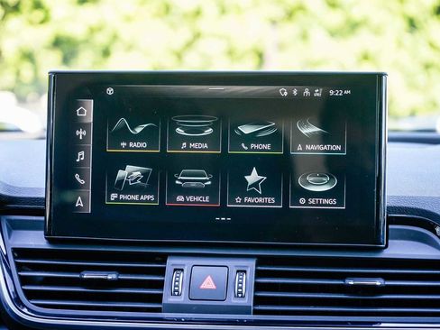 Used 2022 Audi Q5 Premium Plus image 14