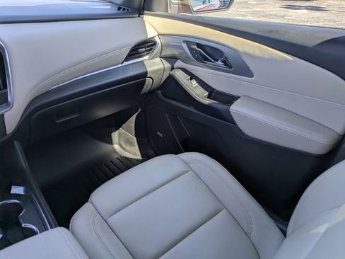 Used 2023 Chevrolet Traverse LT w/ LT Premium Package image 15
