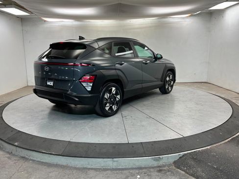 Used 2024 Hyundai Kona SEL image 5