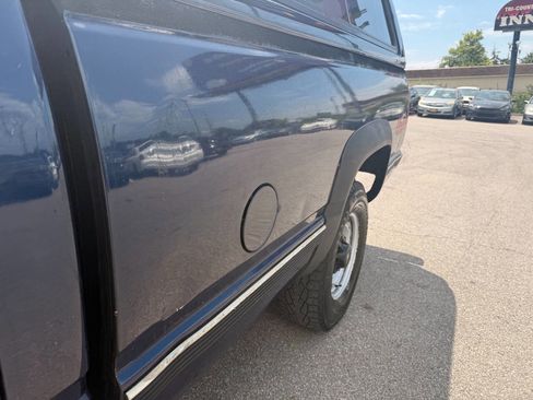 Used 1998 Chevrolet Silverado 3500 4x4 Crew Cab w/ Skid Plate Pkg image 22
