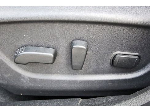 Used 2020 Nissan Rogue SV FWD image 29