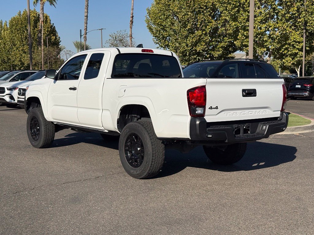 Used 2022 Toyota Tacoma SR AWD/4WD image 6