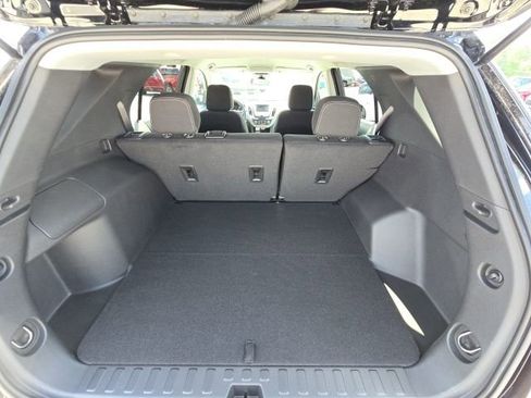 Used 2023 Chevrolet Equinox LS w/ LS Convenience Package image 12