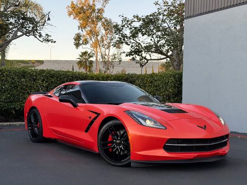 Used 2016 Chevrolet Corvette Stingray Coupe w/ 3LT Preferred Equipment Group image 2