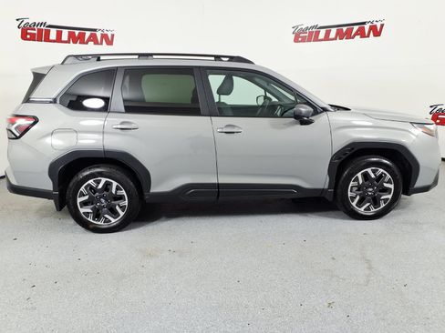 Used 2026 Subaru Forester Premium AWD/4WD image 4