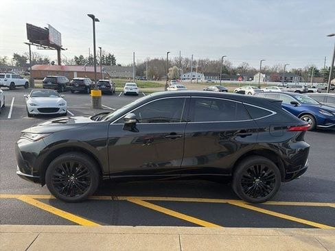 Certified 2023 Toyota Venza Nightshade image 3