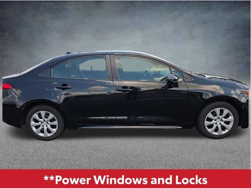 Used 2024 Toyota Corolla LE FWD image 11