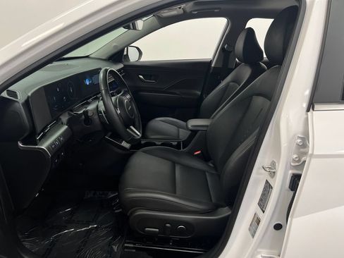 Used 2024 Hyundai Kona Limited AWD/4WD image 12