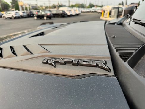Used 2024 Ford Bronco Raptor w/ Interior Carbon Fiber Pack 6 AWD/4WD image 17