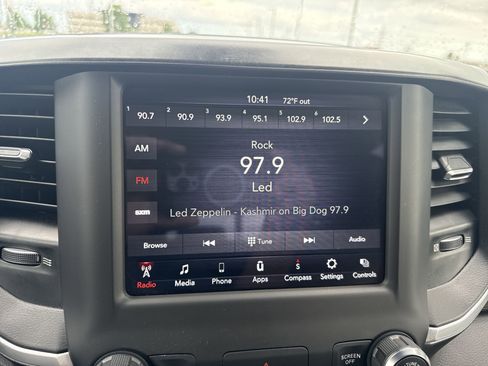 Used 2021 RAM 1500 Big Horn RWD image 16