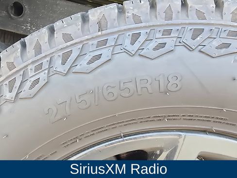Used 2021 Chevrolet Silverado 1500 Custom Trail Boss w/ LPO, Dark Essentials Package AWD/4WD image 11