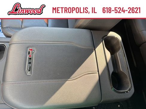 Used 2024 GMC Sierra 2500 AT4 w/ AT4 Premium Plus Package AWD/4WD image 25