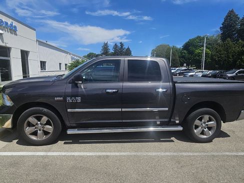 Used 2017 RAM 1500 Big Horn AWD/4WD image 4