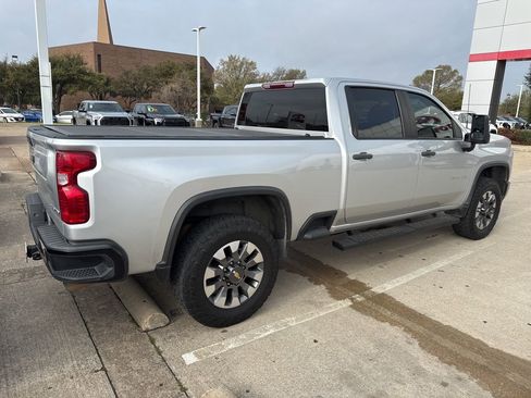 Used 2022 Chevrolet Silverado 2500 Custom w/ Custom Convenience Package image 4