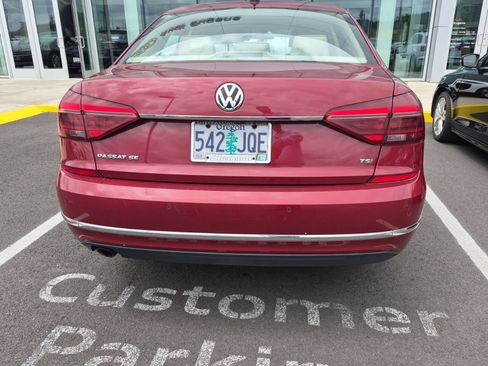 Used 2017 Volkswagen Passat 1.8T SE FWD image 4