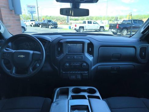 Used 2021 Chevrolet Silverado 1500 Custom AWD/4WD image 19