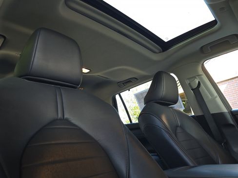 Used 2020 Toyota Highlander XLE image 20