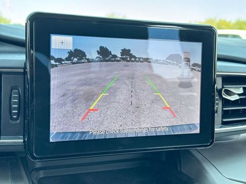 Used 2021 Ford Explorer XLT w/ Equipment Group 202A RWD image 17
