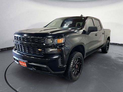 Used 2020 Chevrolet Silverado 1500 Custom w/ Custom Value Package AWD/4WD image 1